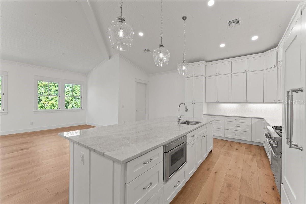 D6145524 Property Photo