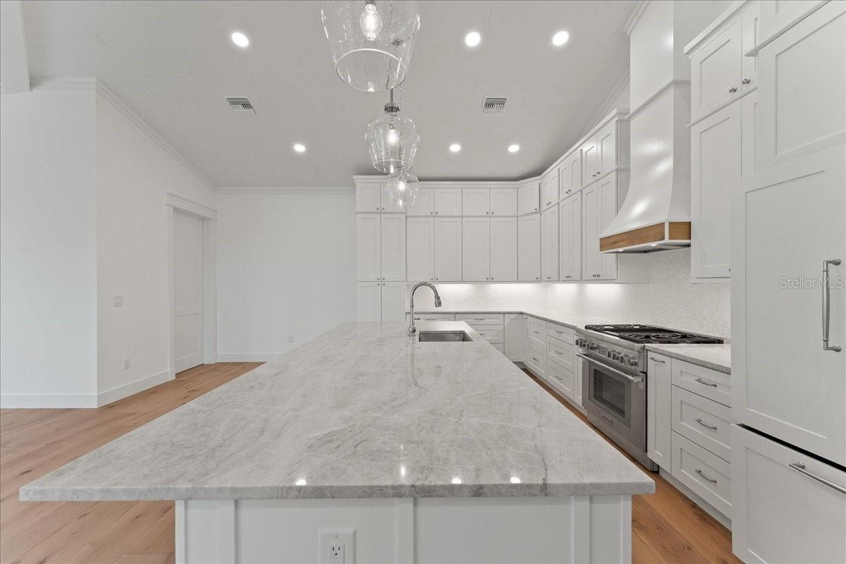 D6145524 Property Photo