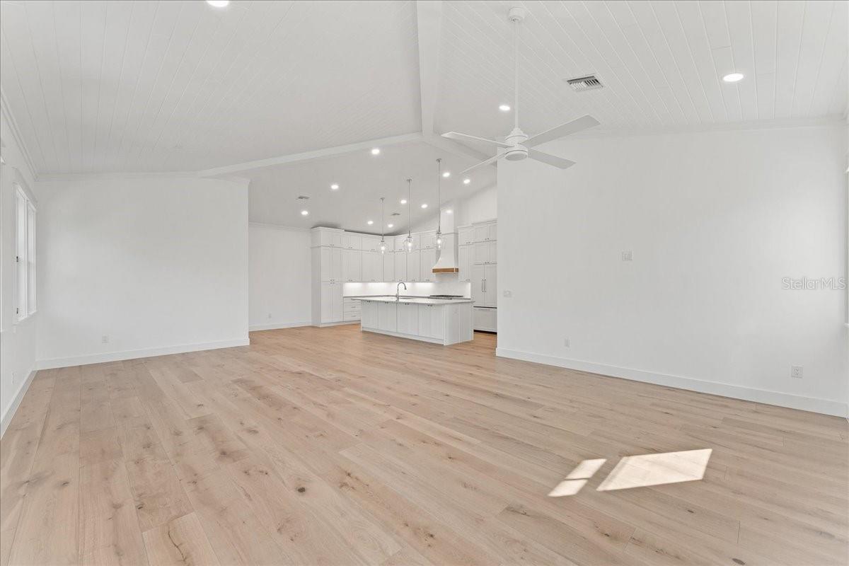 D6145524 Property Photo