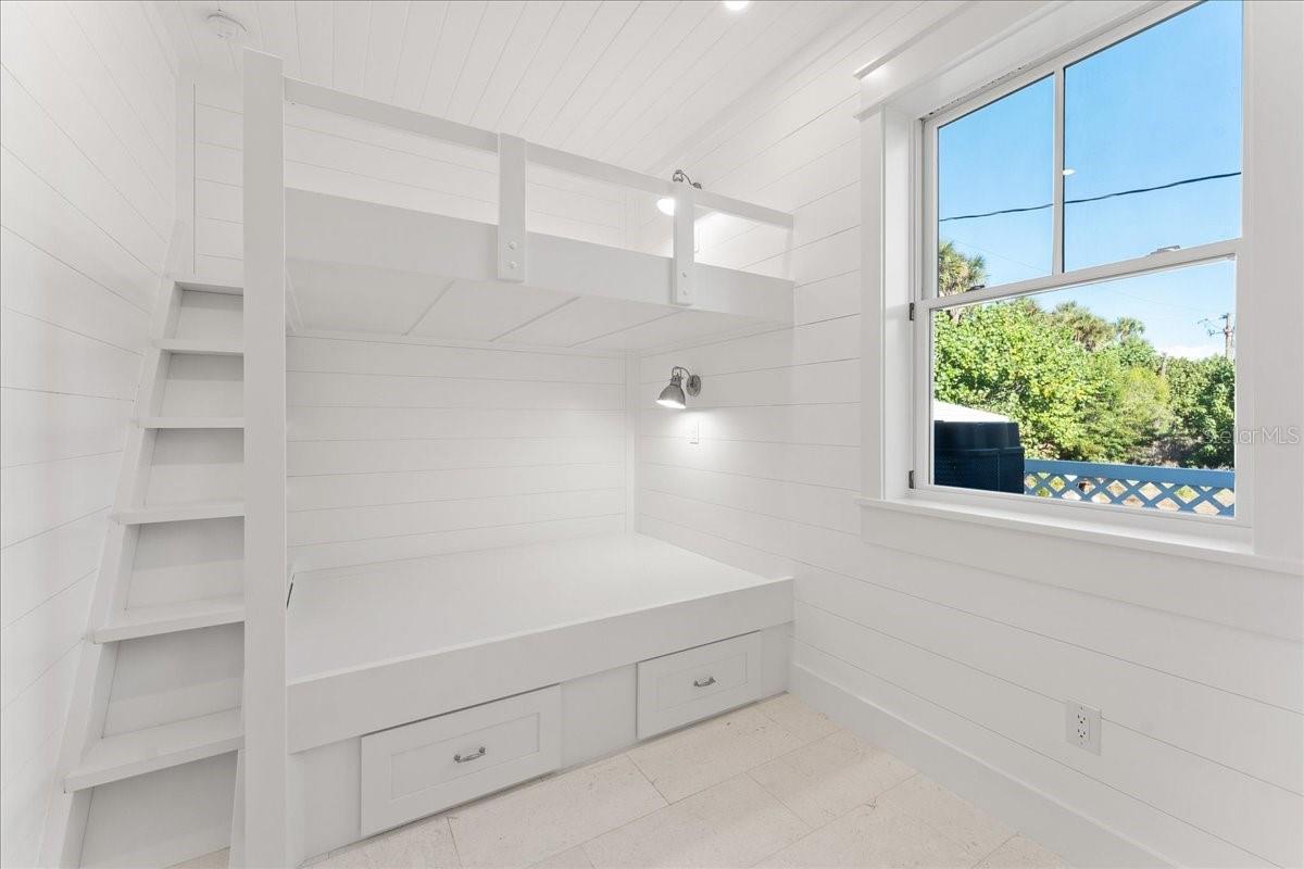 D6145524 Property Photo