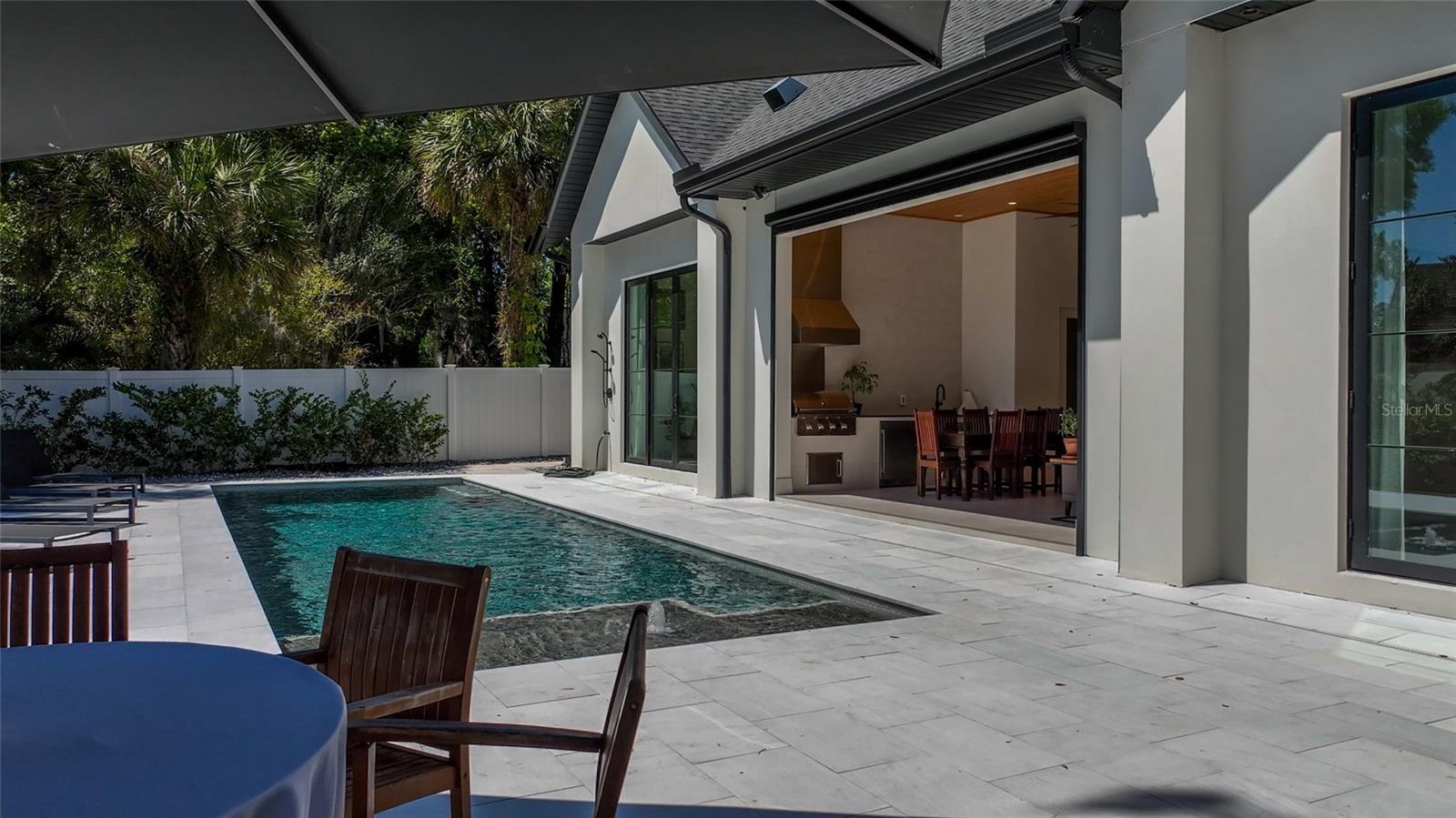 O6372849 Property Photo