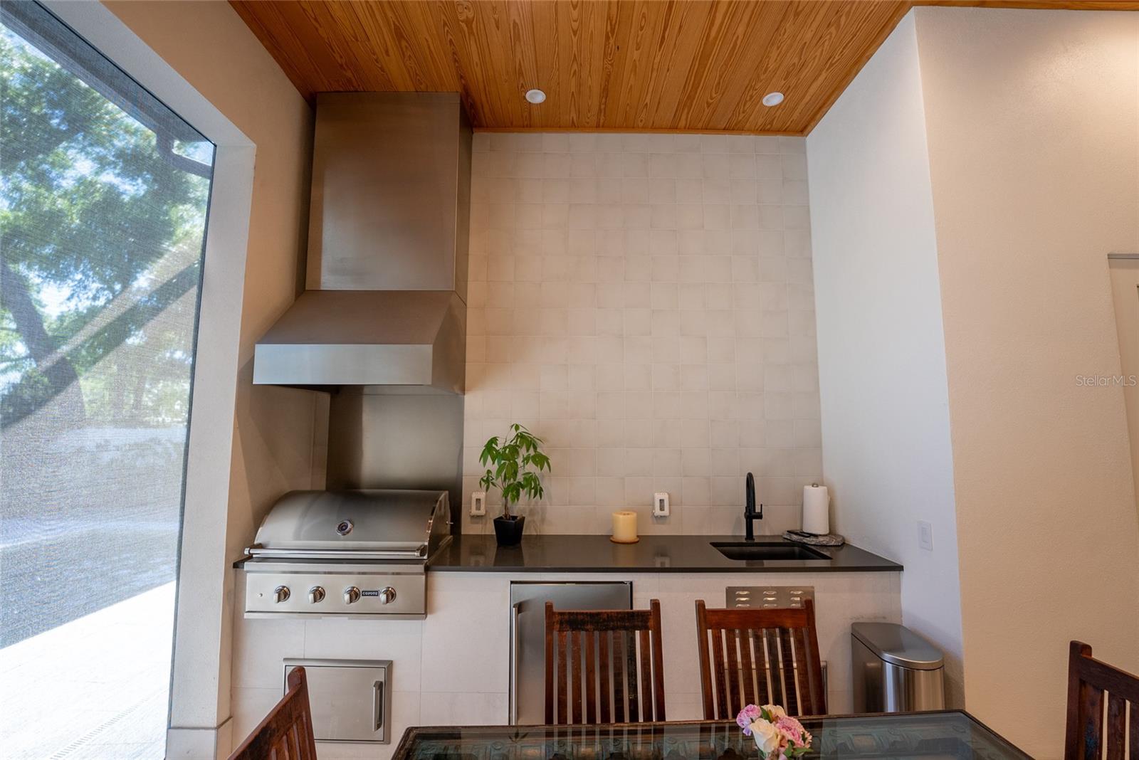 O6372849 Property Photo