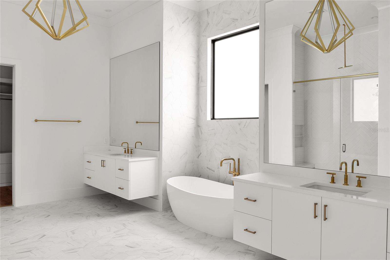 O6372849 Property Photo