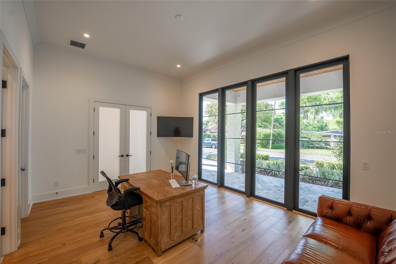 O6372849 Property Photo