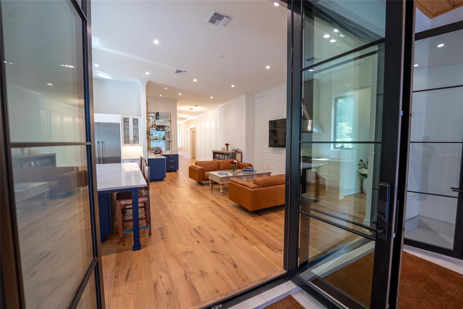 O6372849 Property Photo