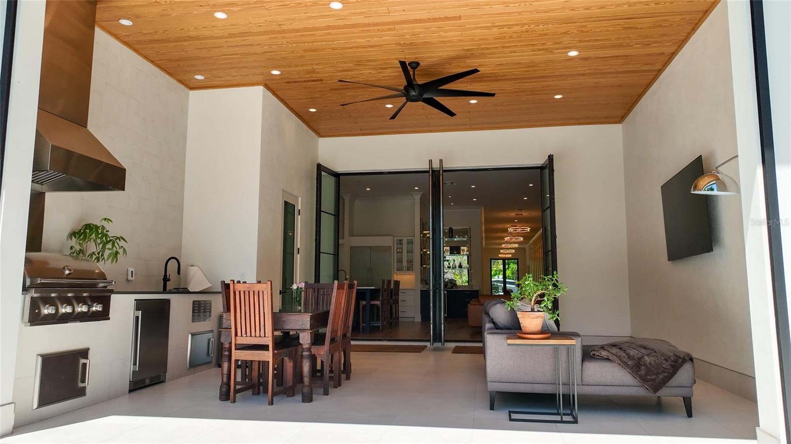 O6372849 Property Photo