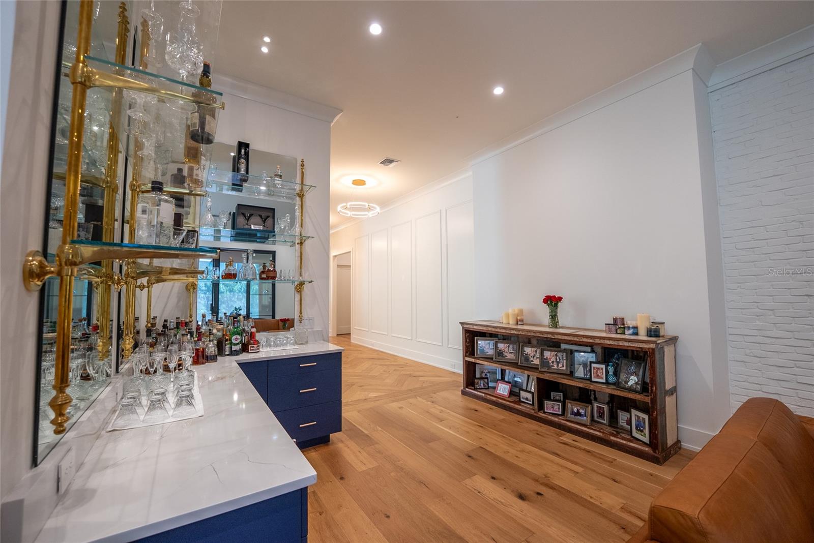 O6372849 Property Photo