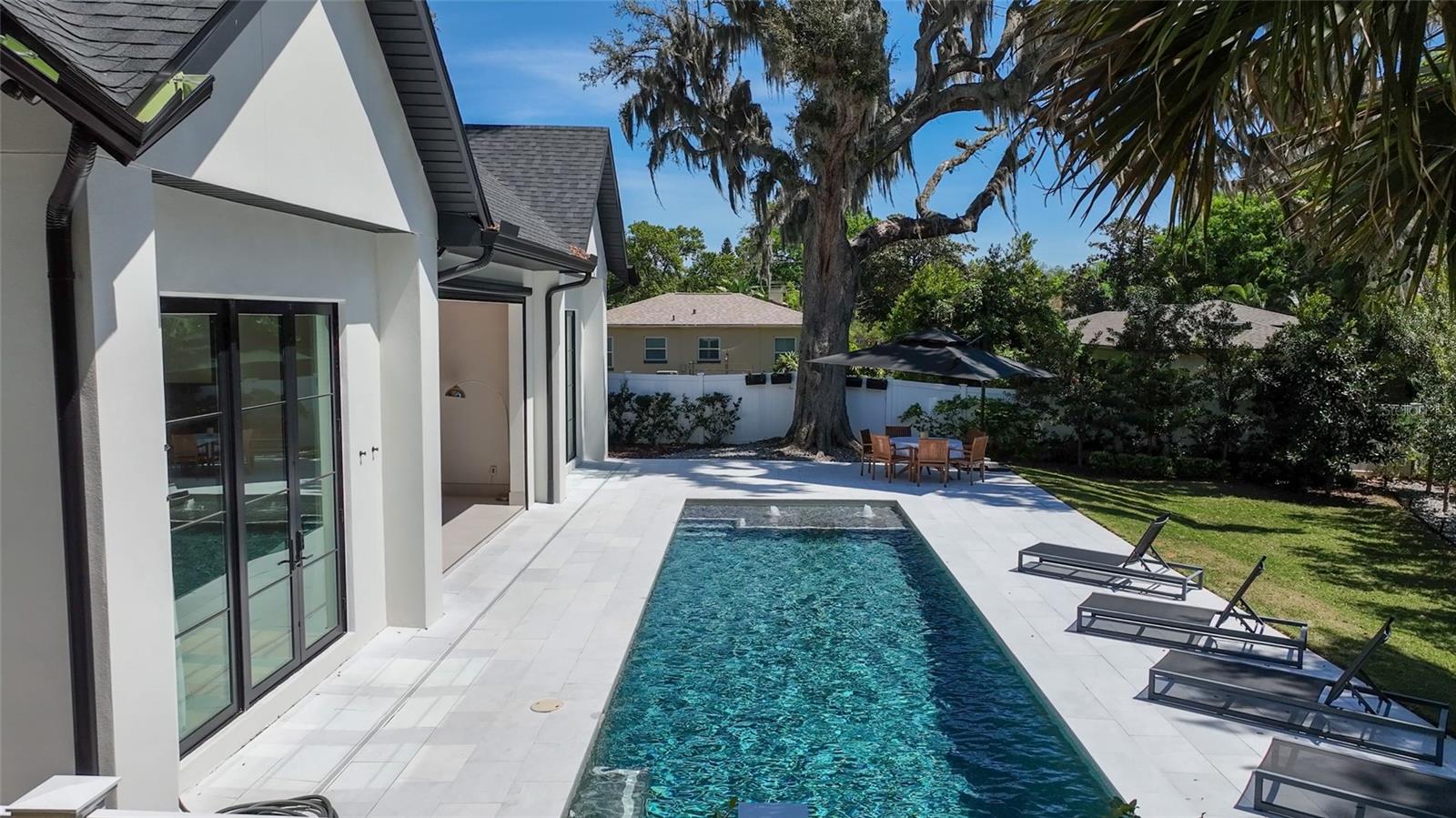 O6372849 Property Photo