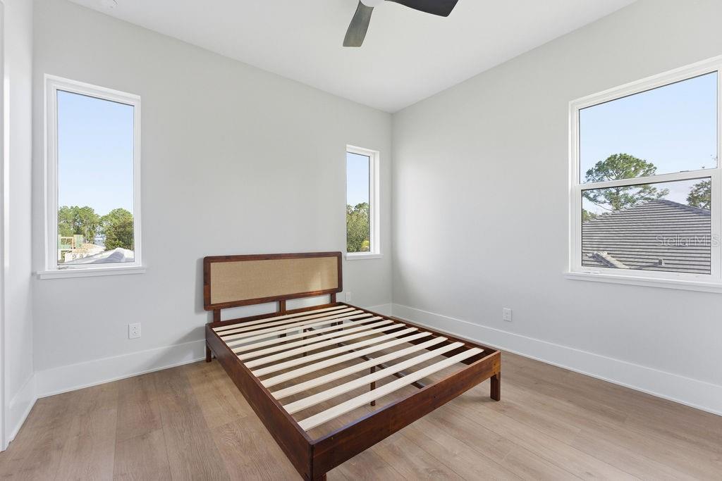 O6372865 Property Photo