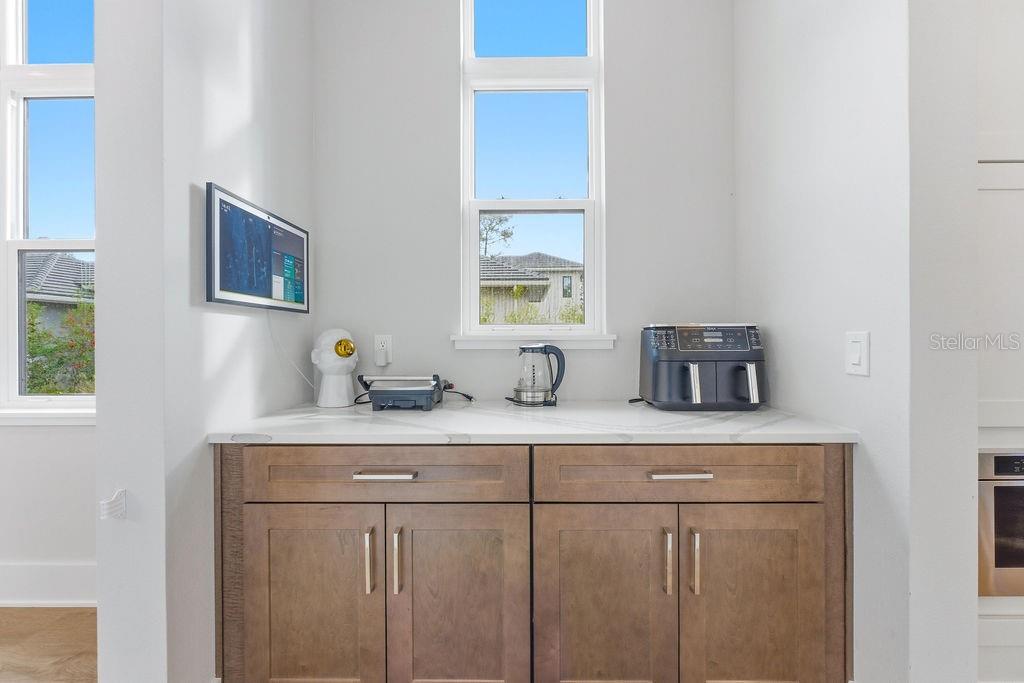 O6372865 Property Photo