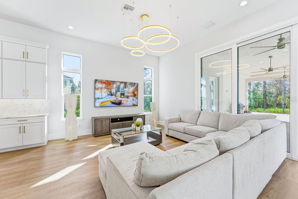 O6372865 Property Photo