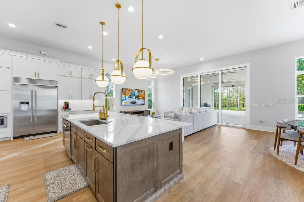 O6372865 Property Photo