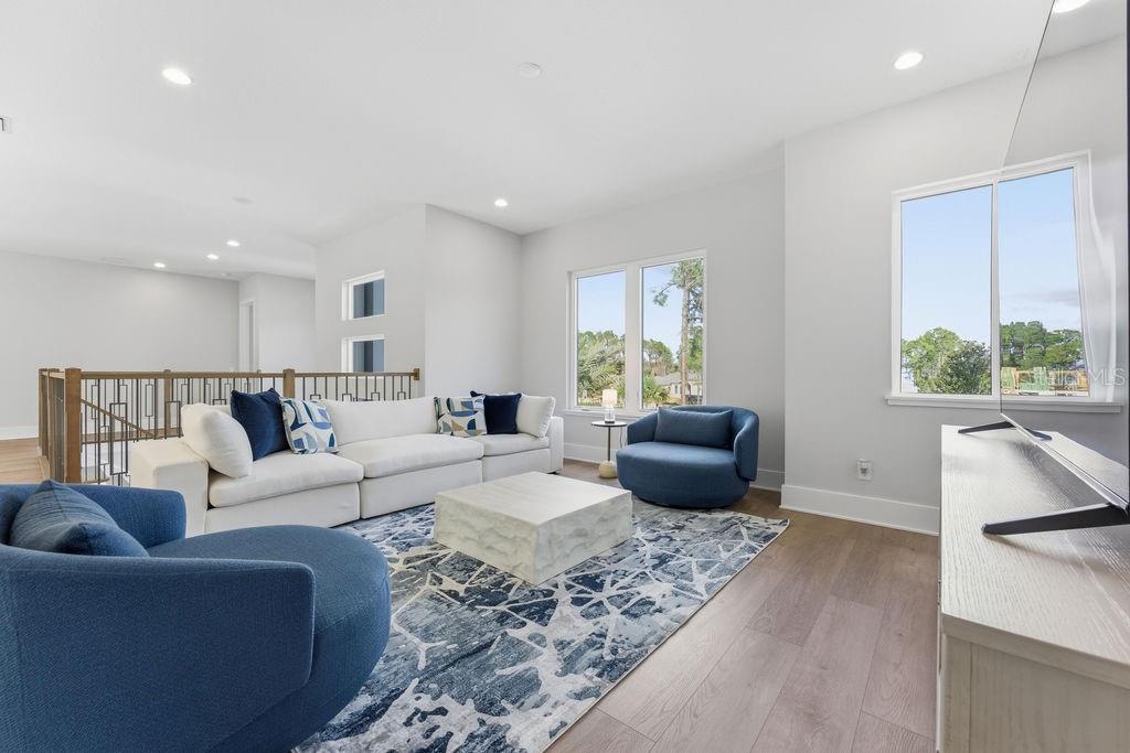 O6372865 Property Photo