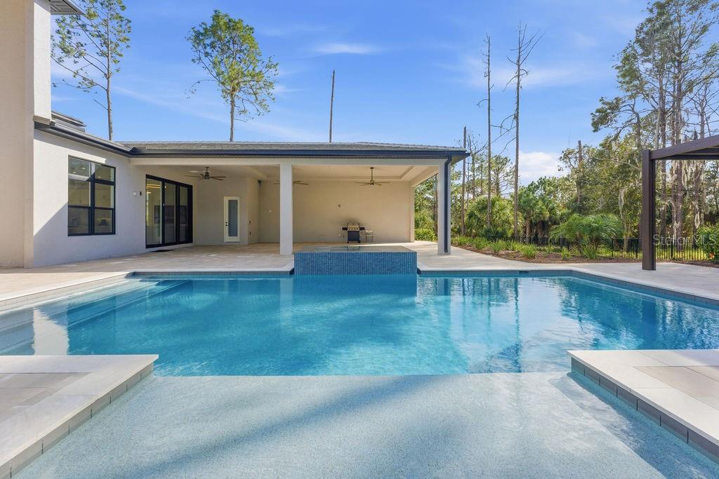 O6372865 Property Photo