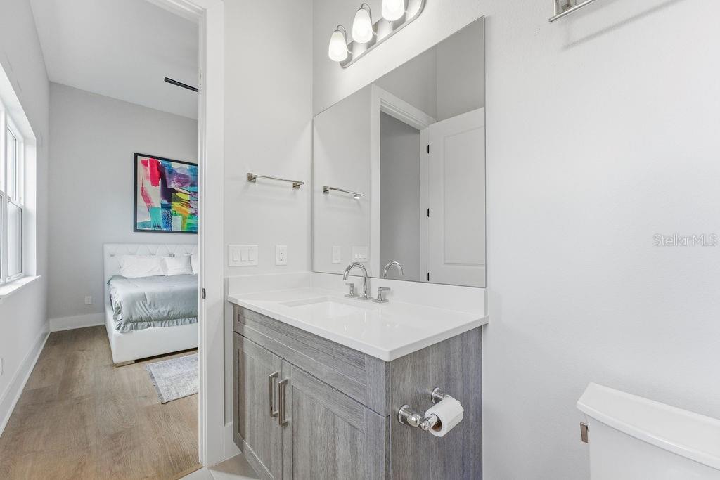 O6372865 Property Photo