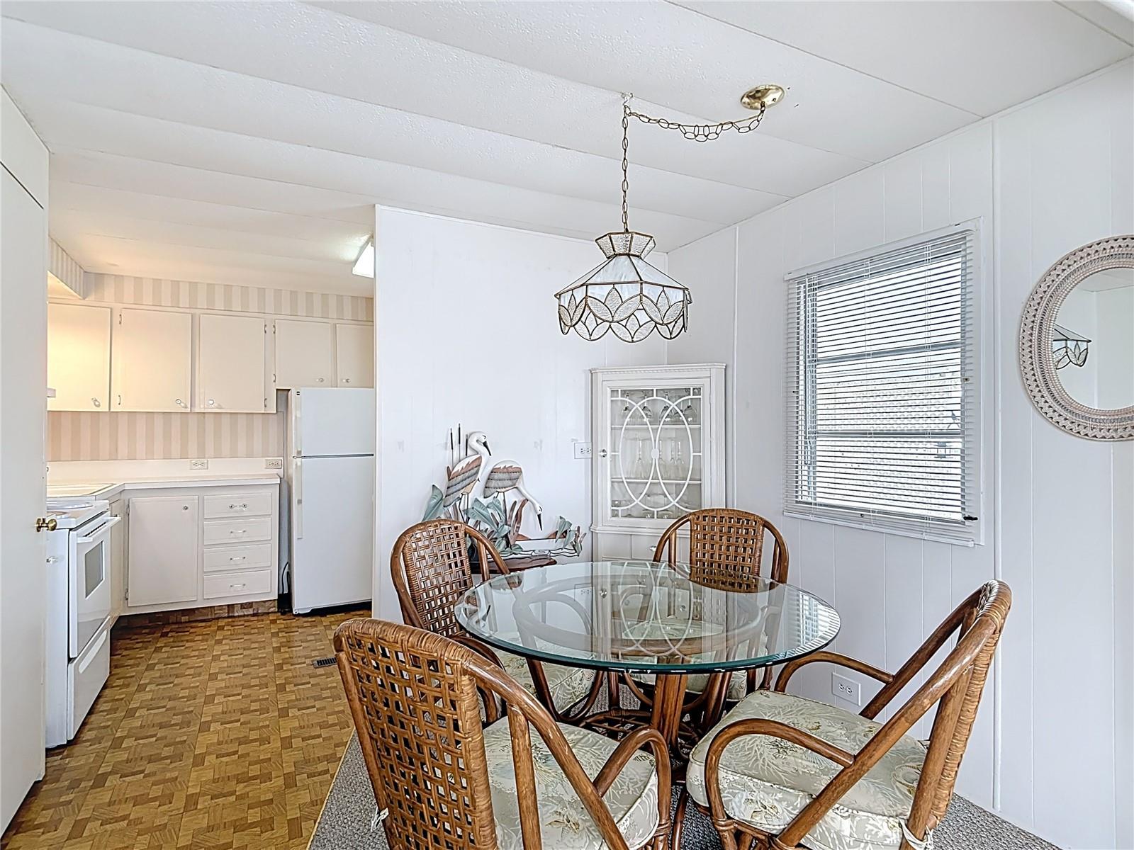 TB8463335 Property Photo