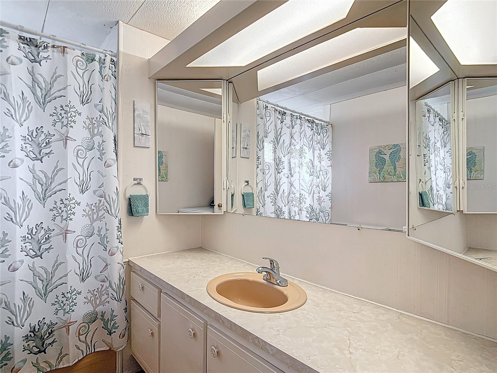 TB8463335 Property Photo