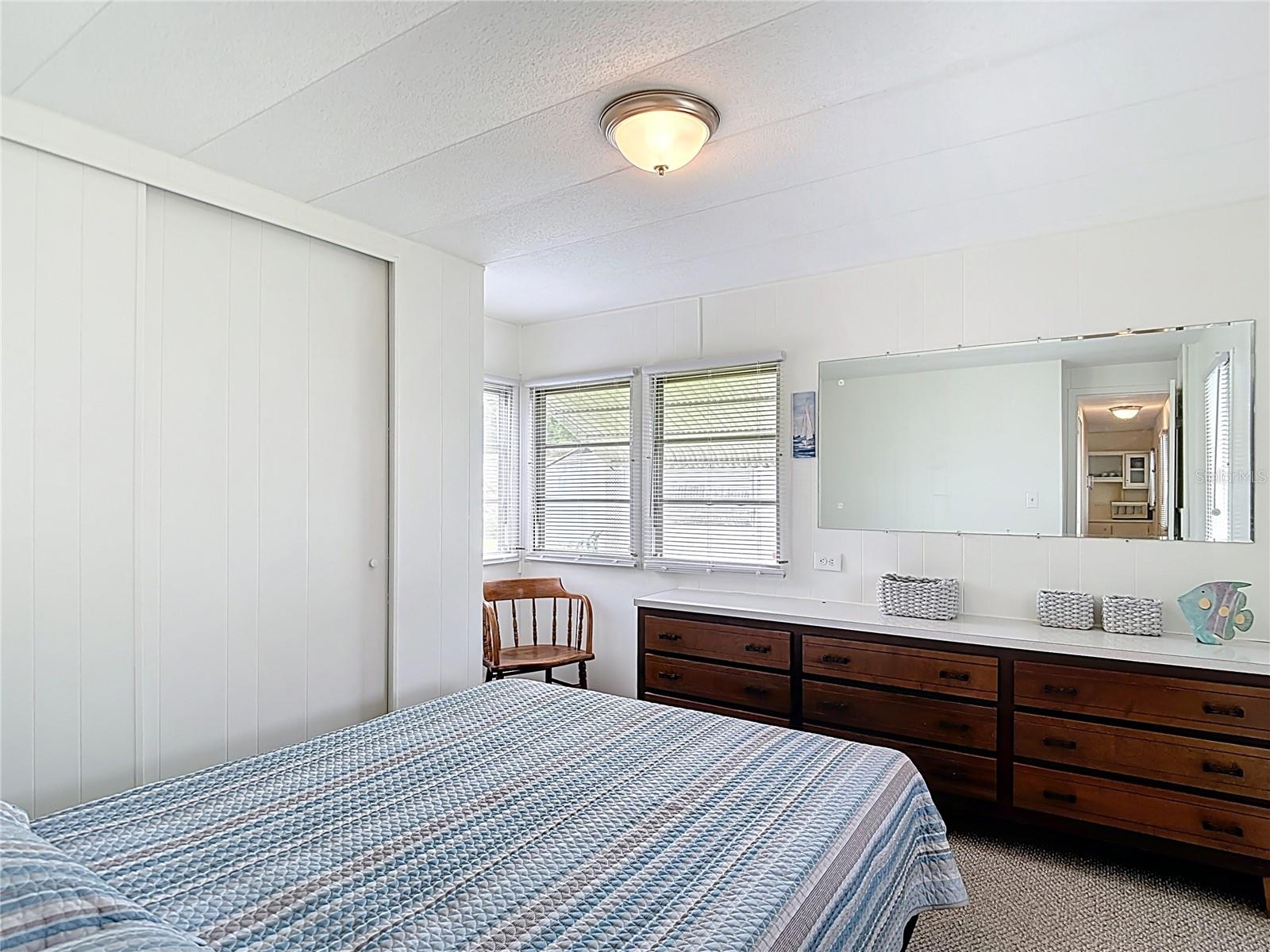 TB8463335 Property Photo