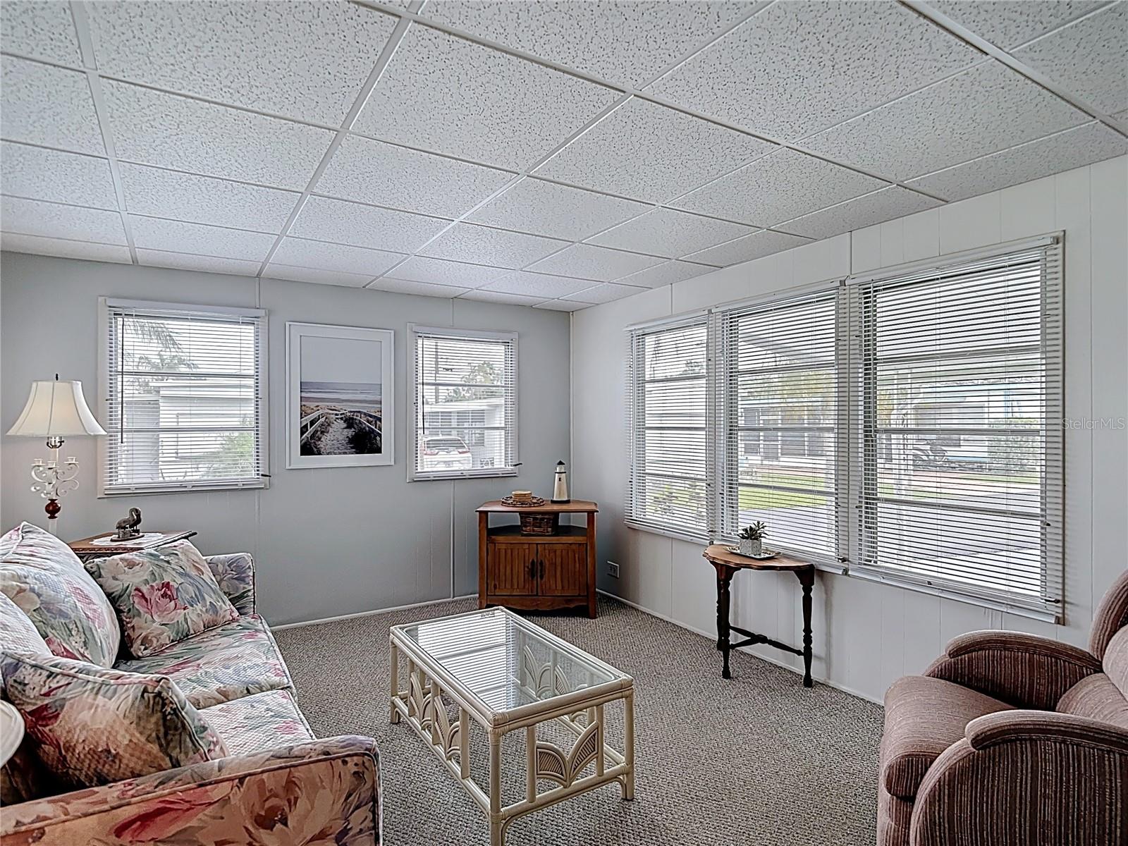 TB8463335 Property Photo