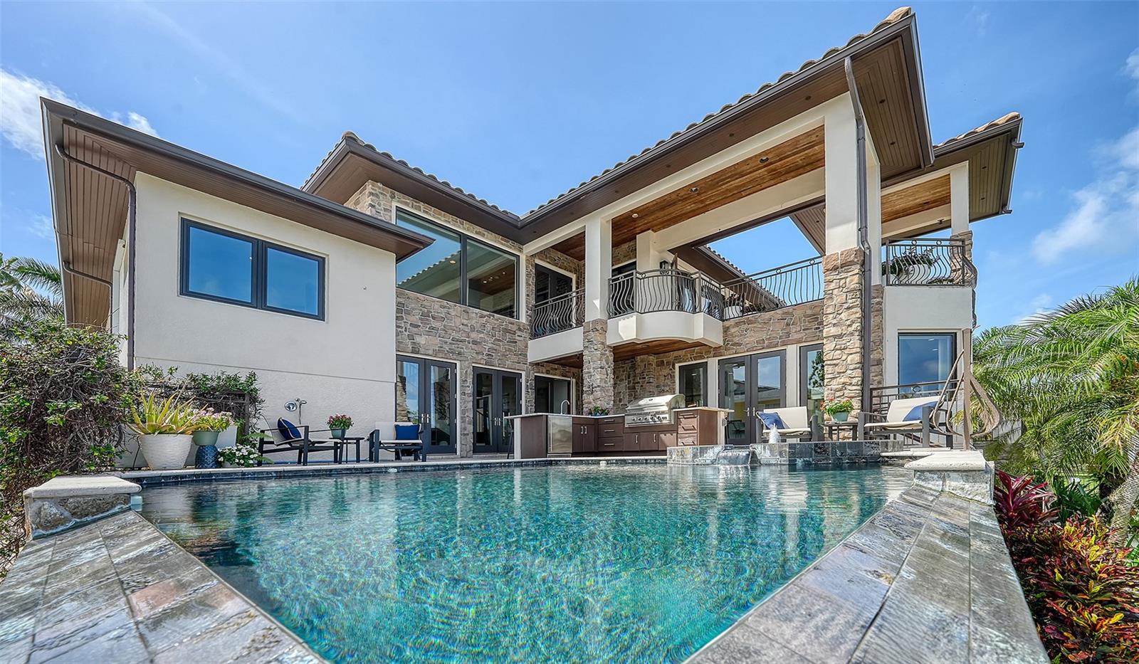 A4677813 Property Photo