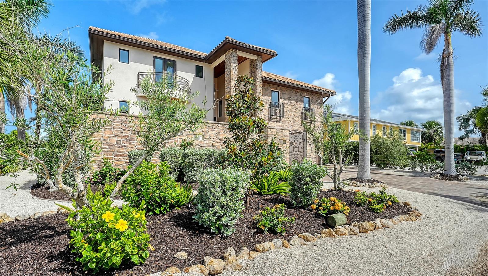 A4677813 Property Photo