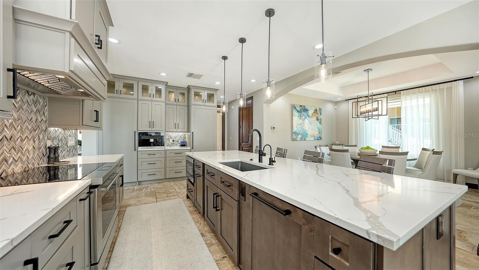 A4677813 Property Photo