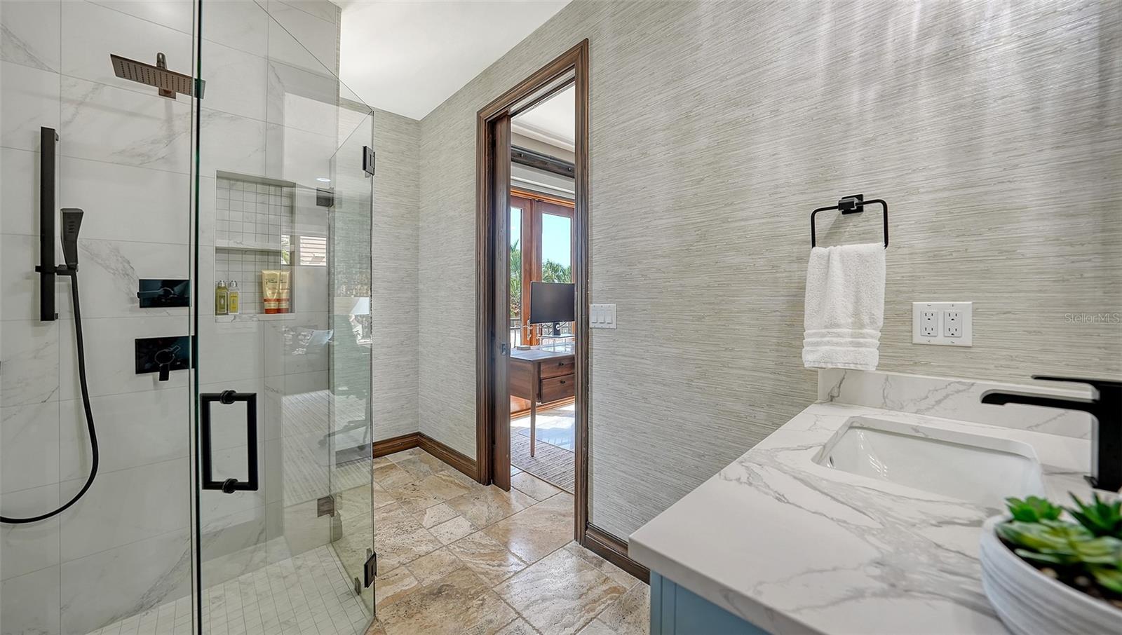 A4677813 Property Photo