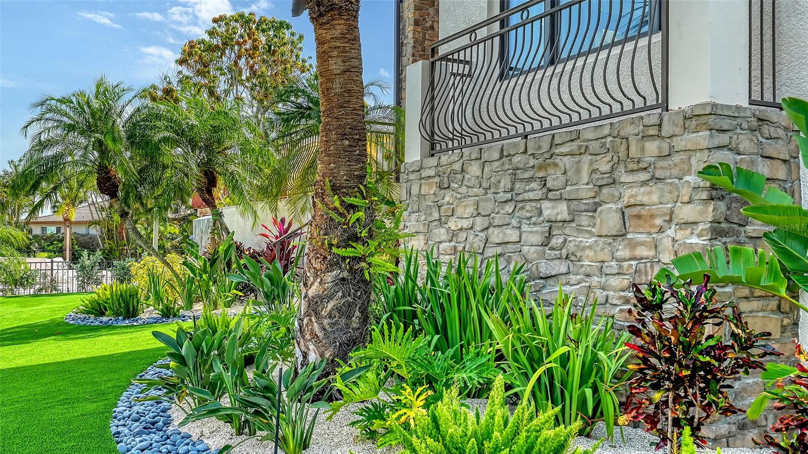 A4677813 Property Photo