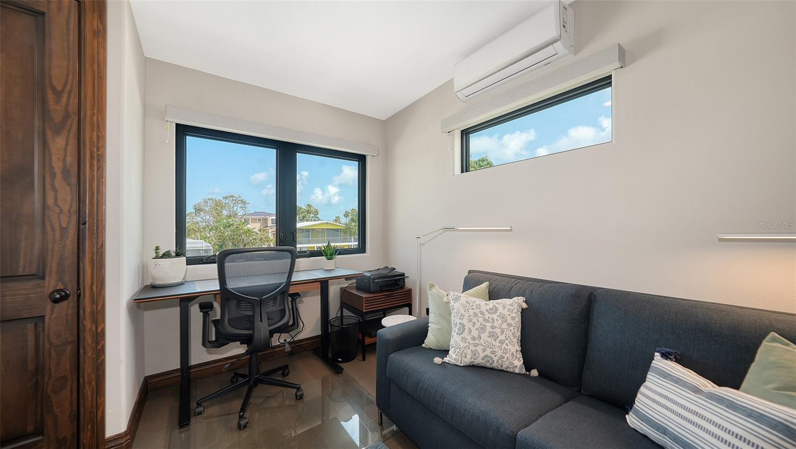 A4677813 Property Photo