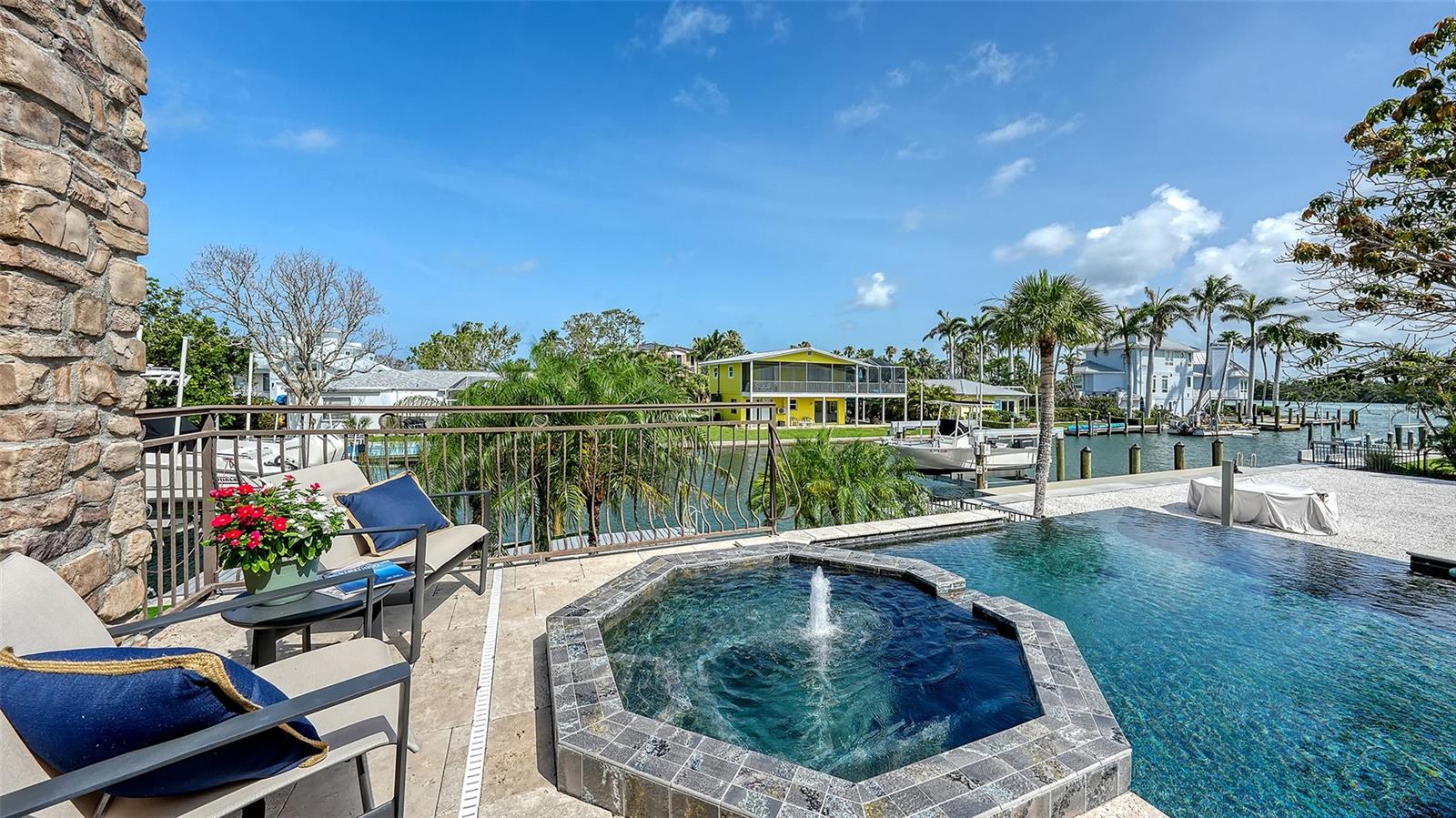 A4677813 Property Photo