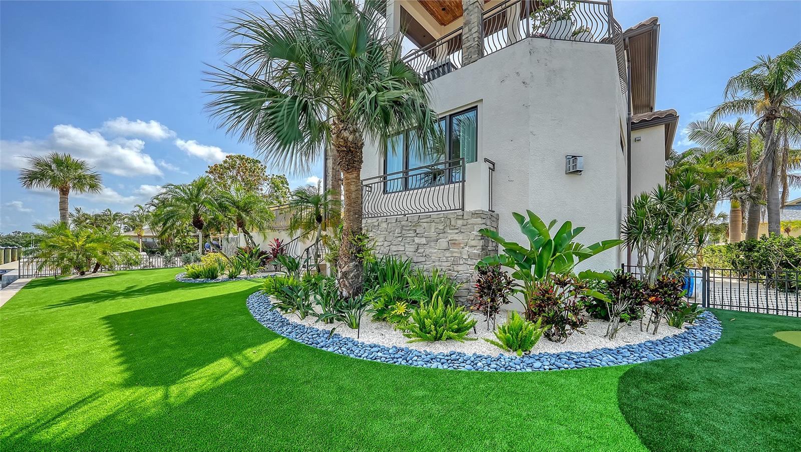 A4677813 Property Photo