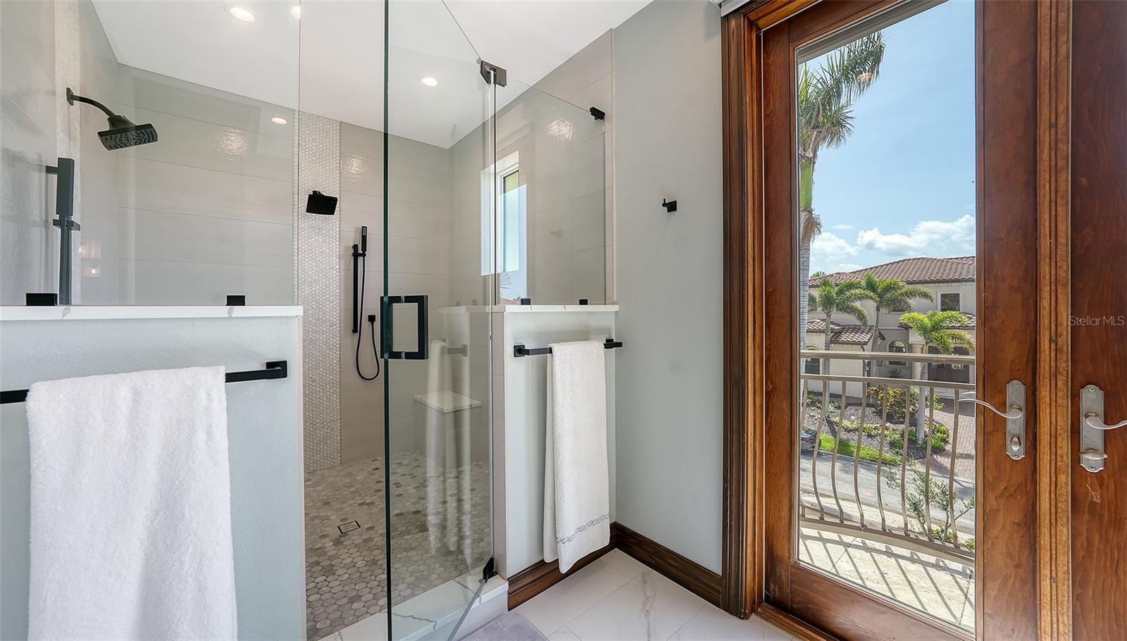 A4677813 Property Photo