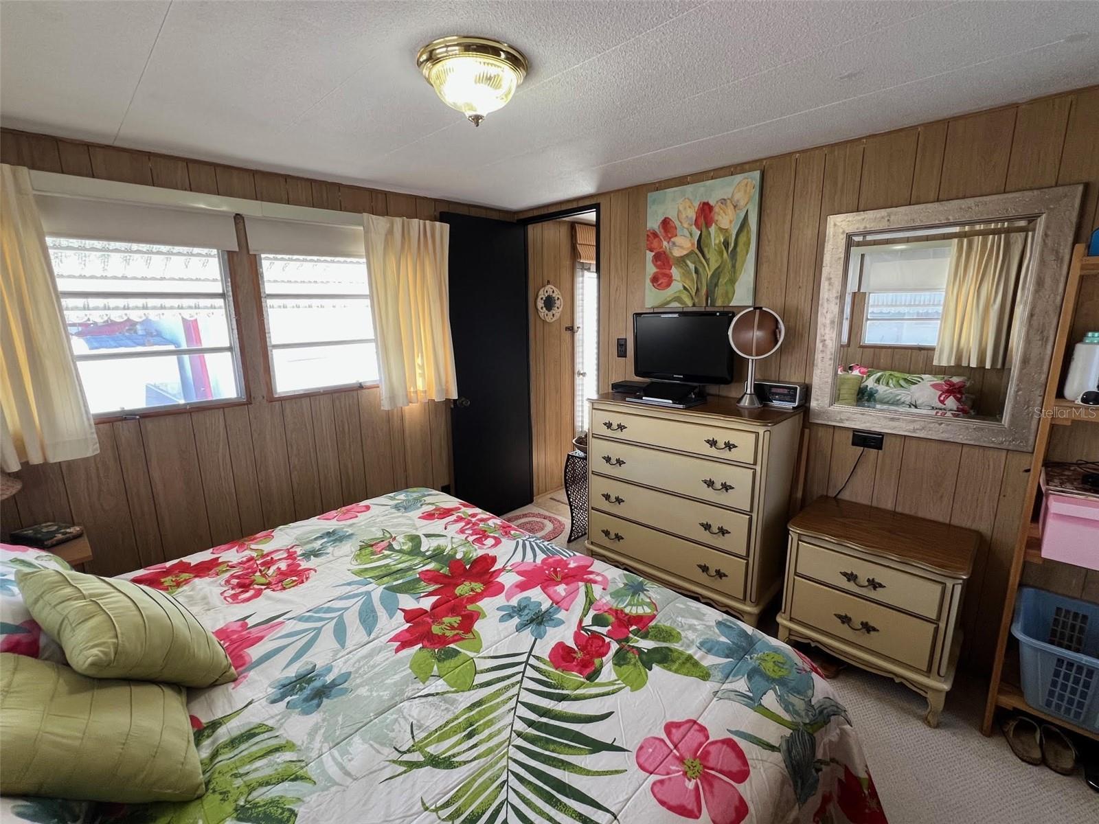 TB8463371 Property Photo