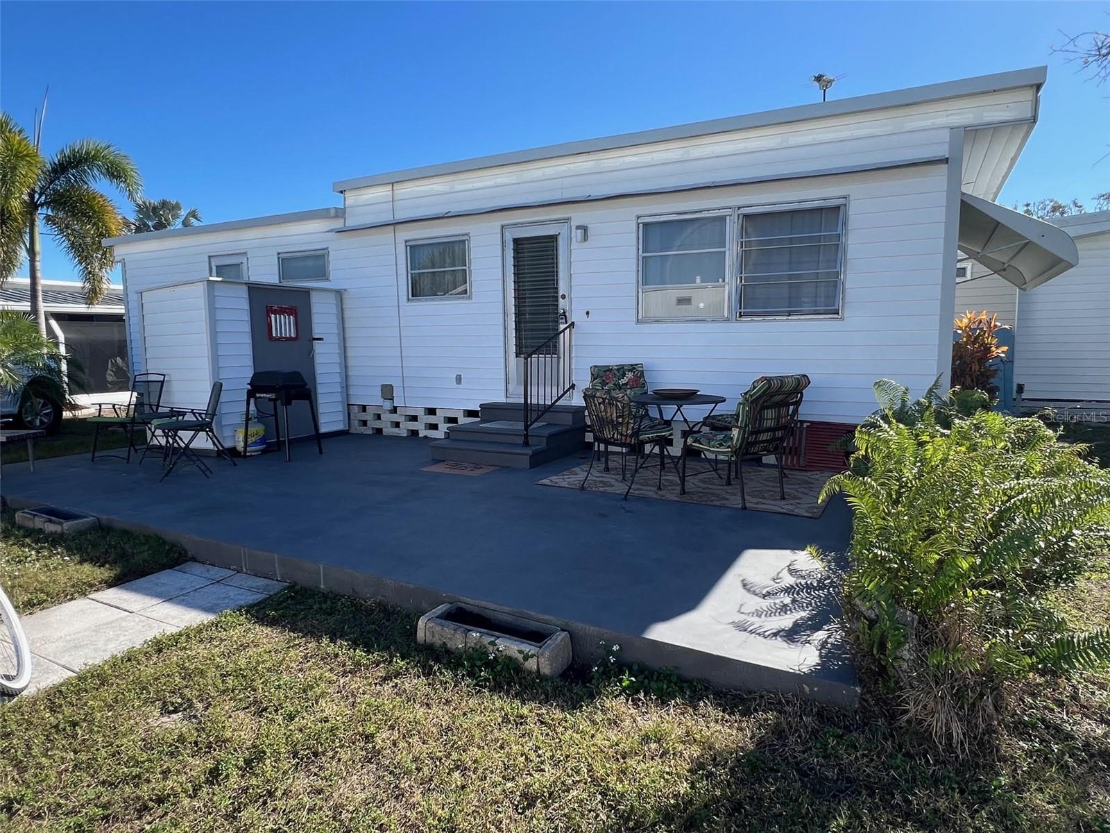 TB8463371 Property Photo