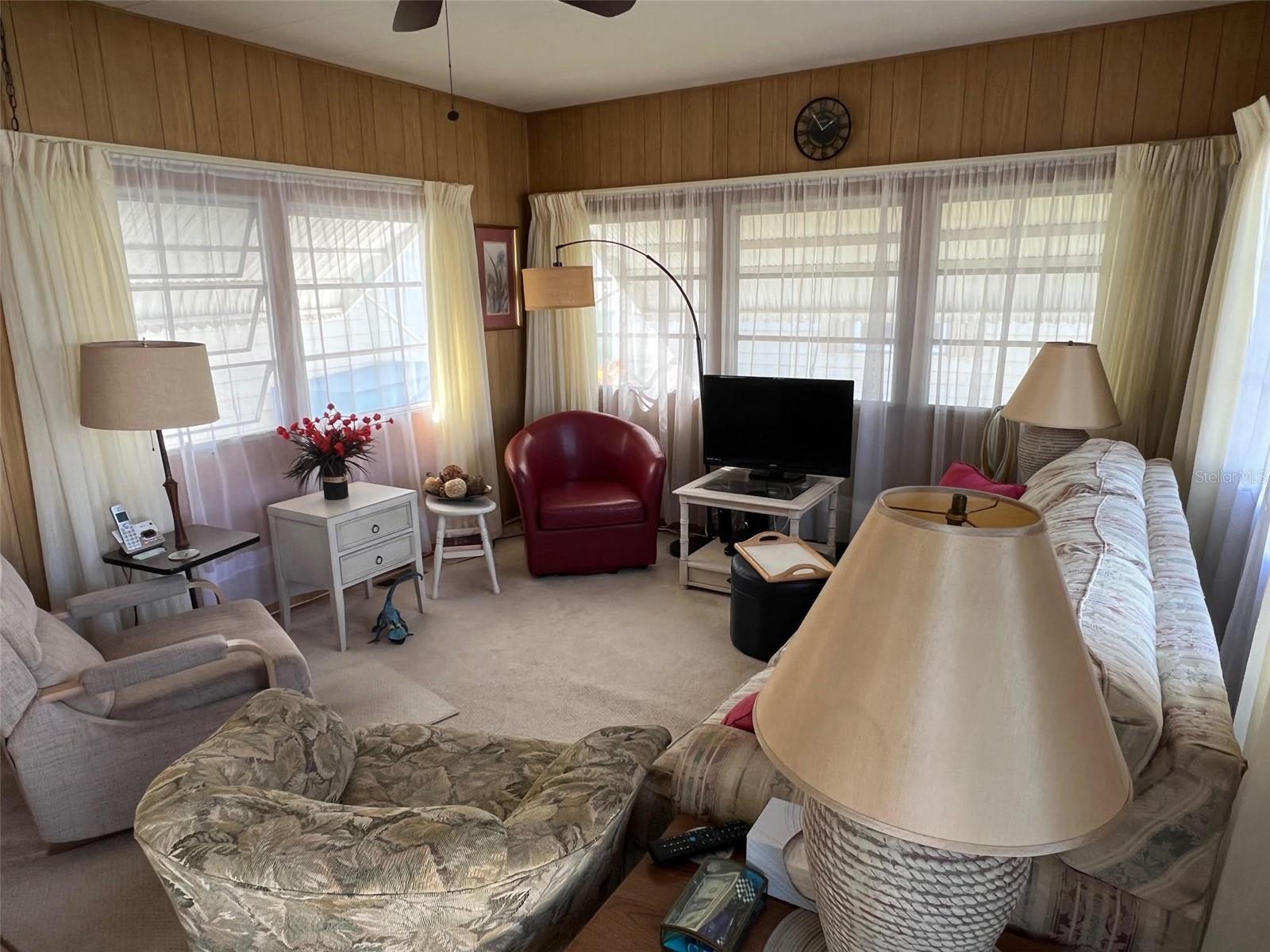 TB8463371 Property Photo