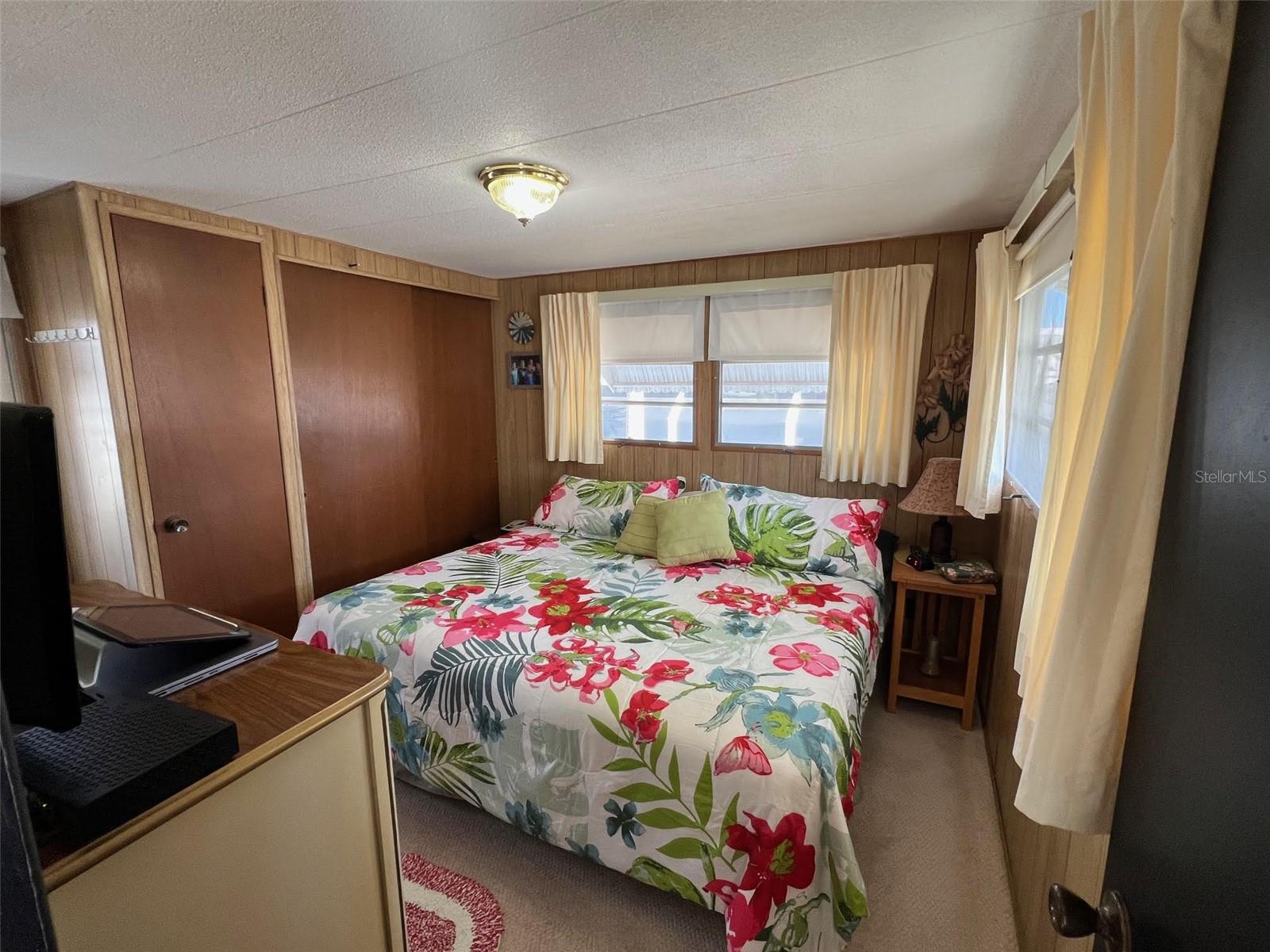 TB8463371 Property Photo