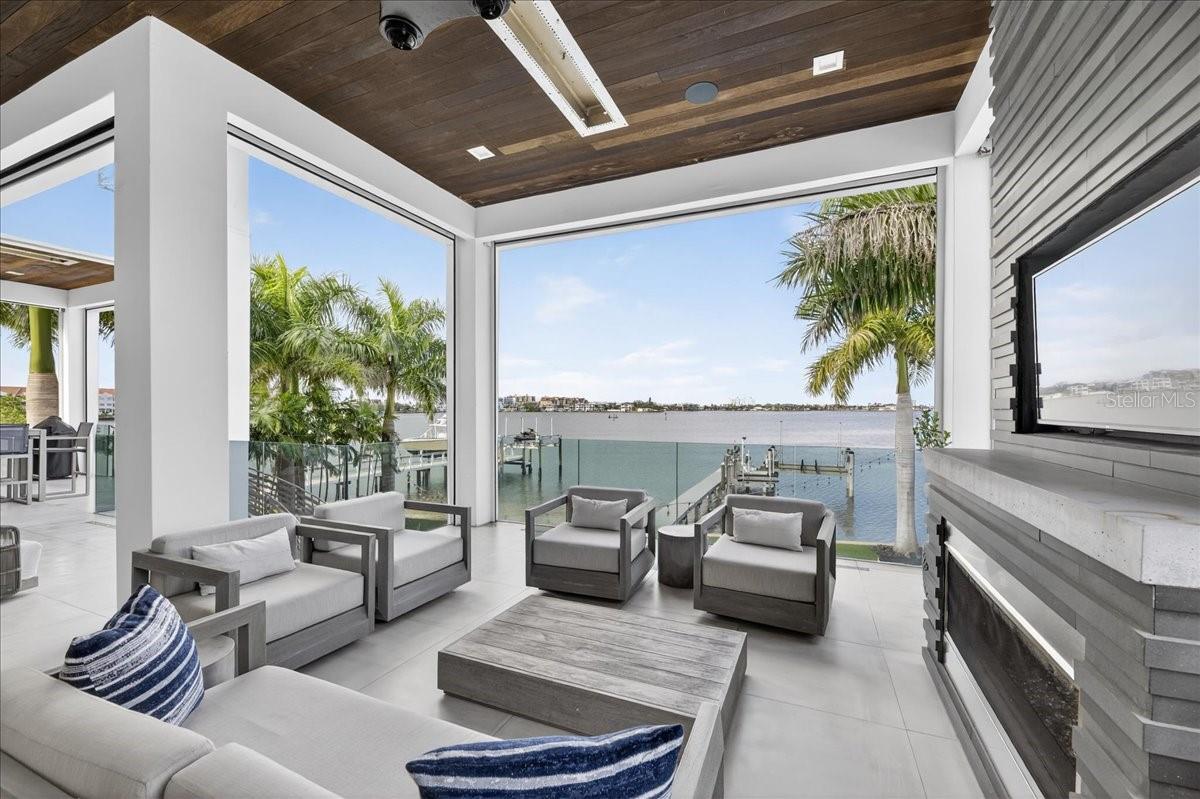 TB8463396 Property Photo