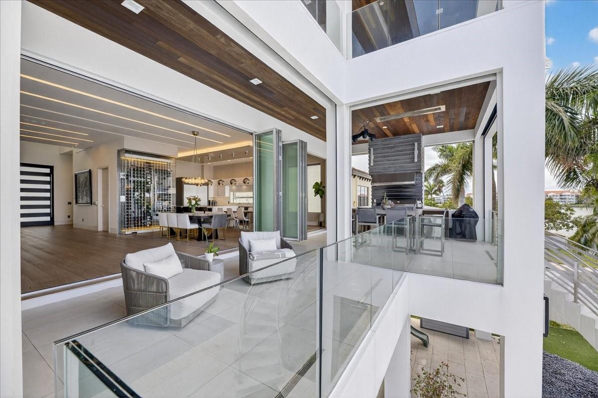 TB8463396 Property Photo