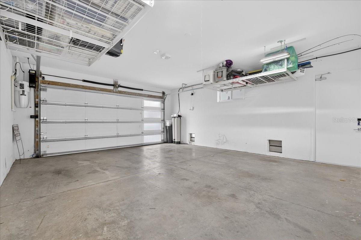 TB8463396 Property Photo