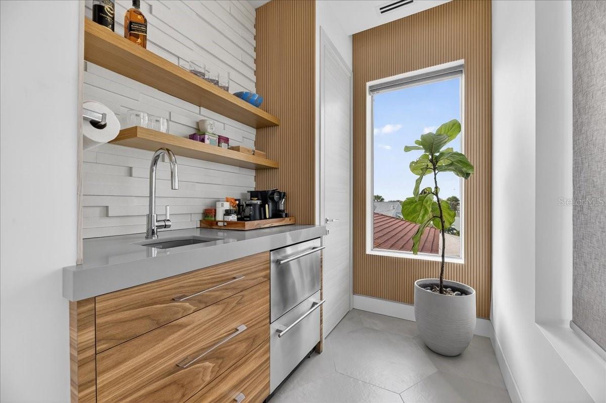 TB8463396 Property Photo