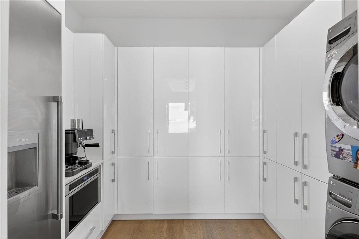 TB8463396 Property Photo