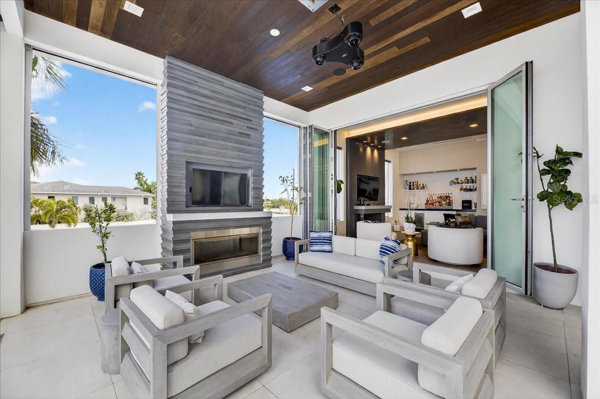 TB8463396 Property Photo