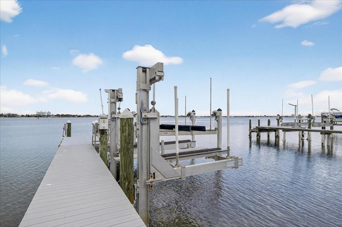 TB8463396 Property Photo