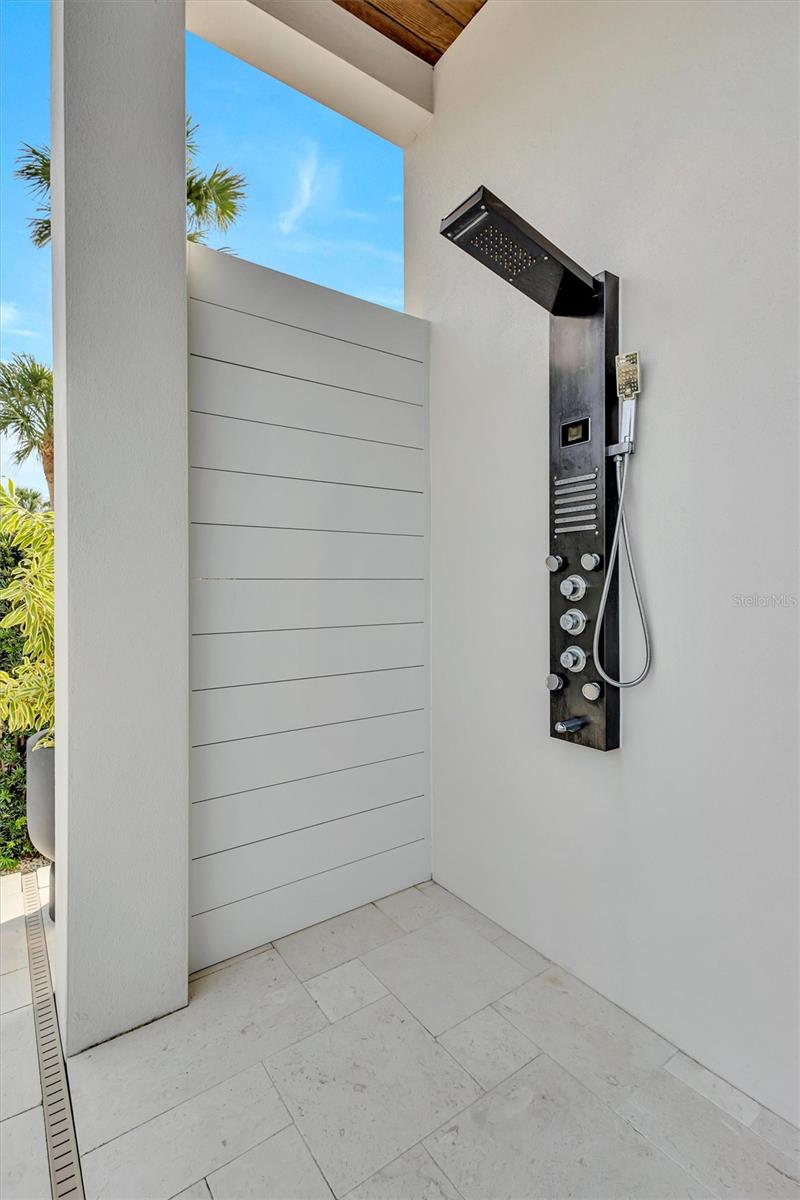 A4677832 Property Photo