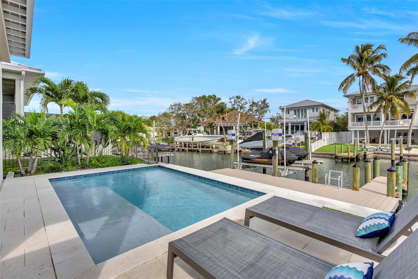 A4677832 Property Photo