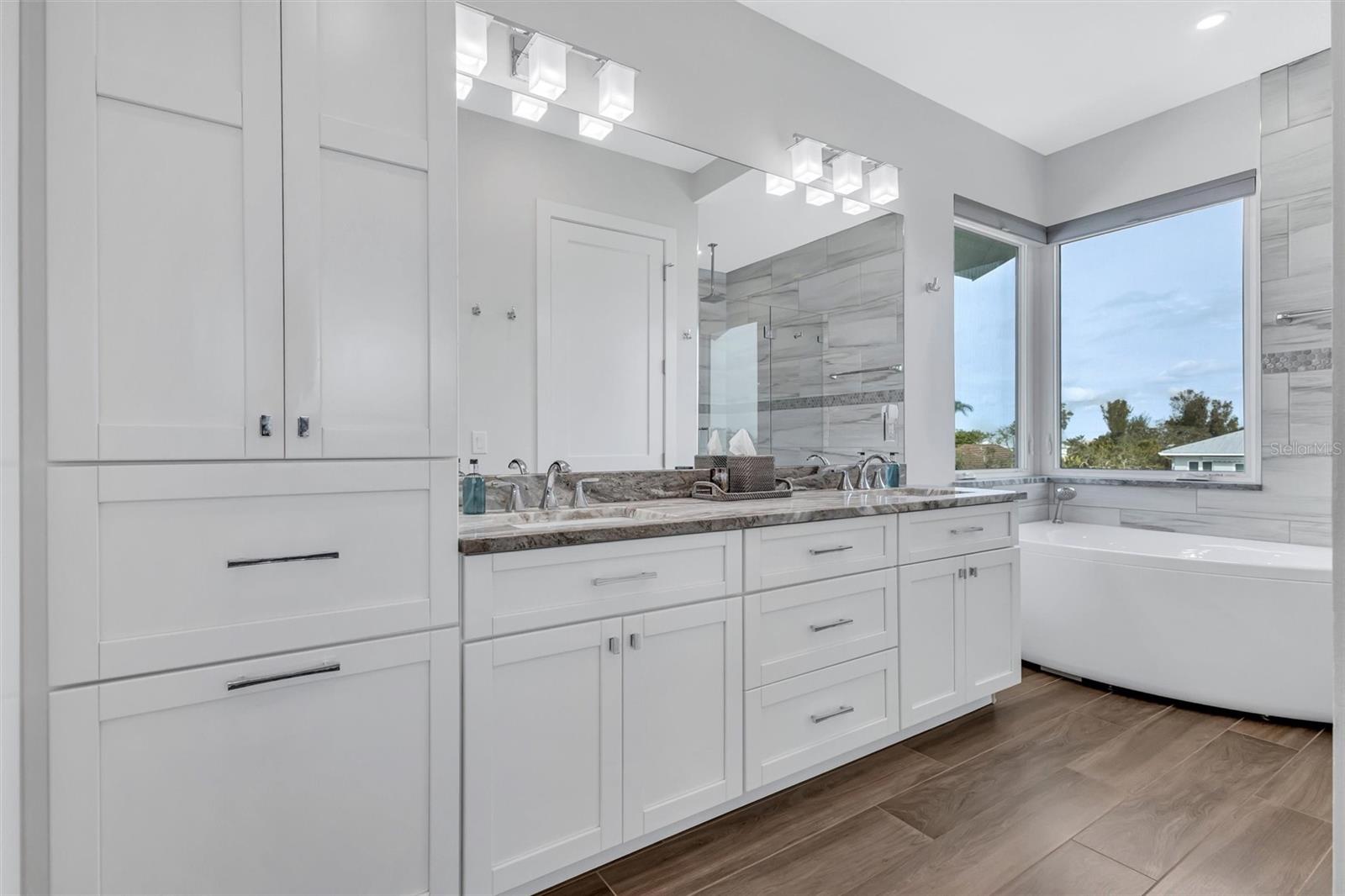 A4677832 Property Photo