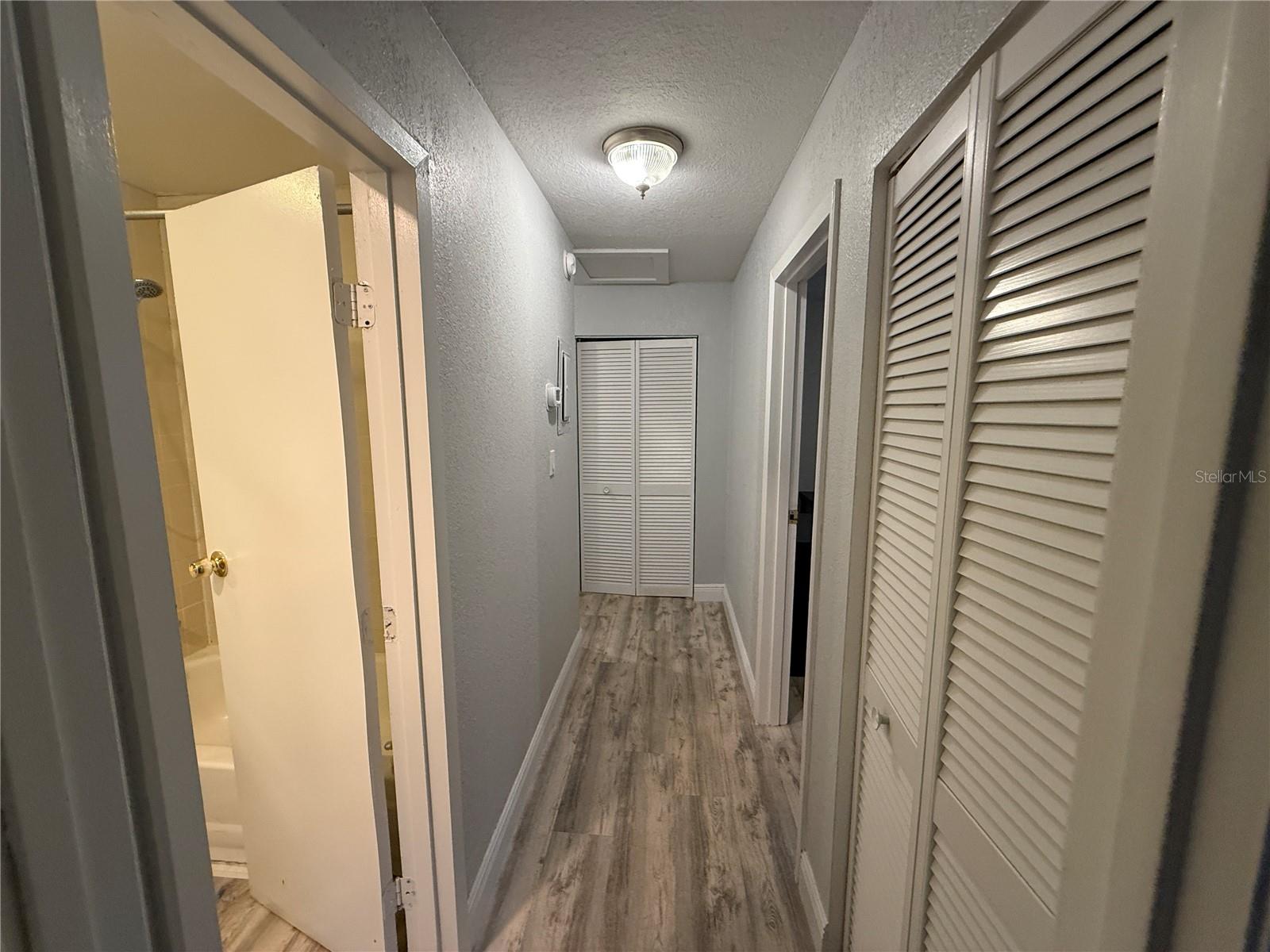 O6372912 Property Photo