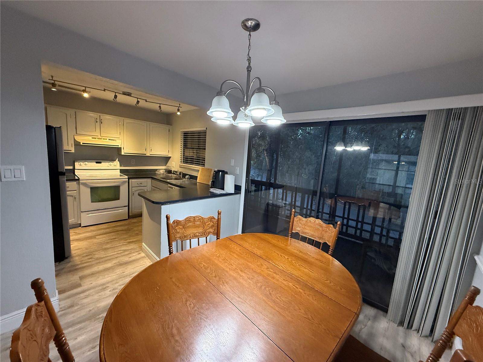 O6372912 Property Photo