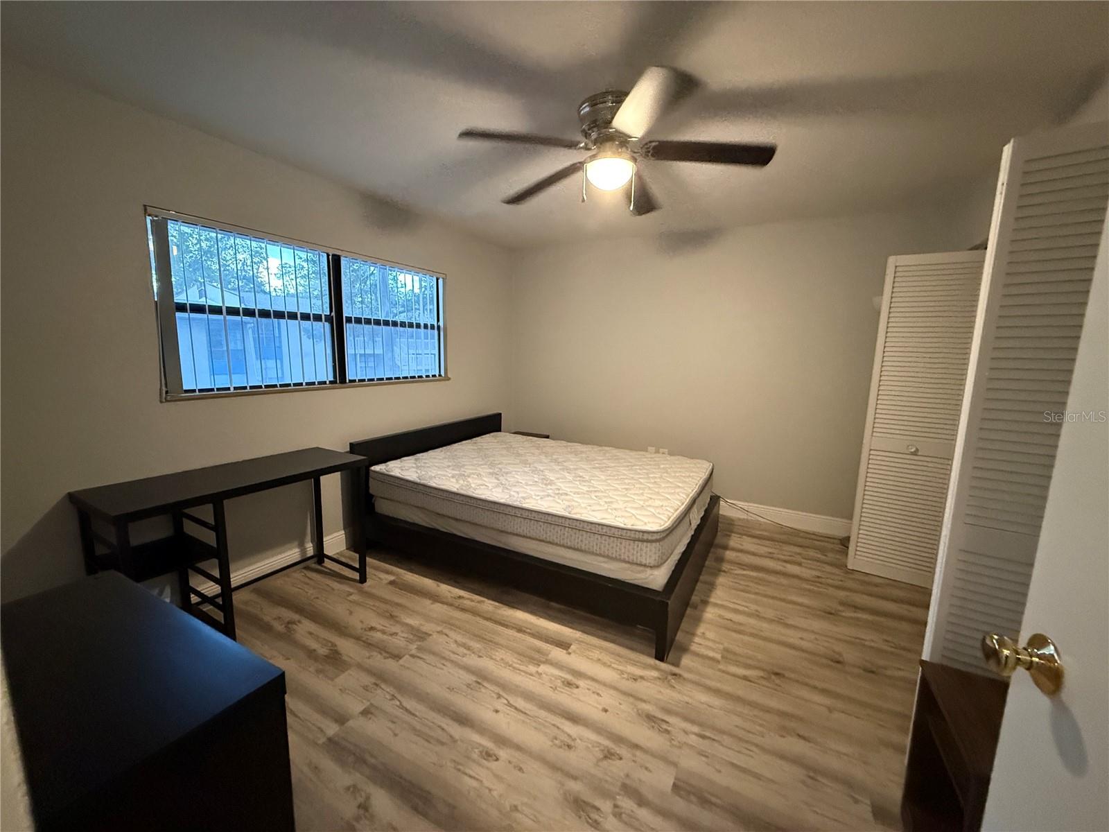 O6372912 Property Photo