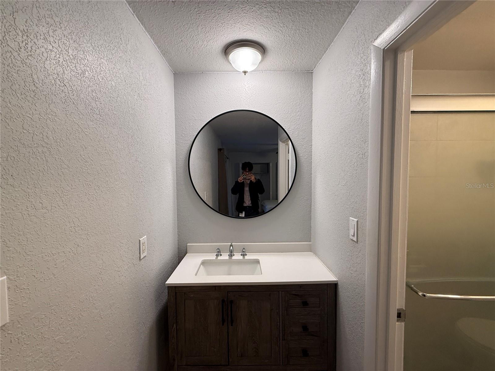 O6372912 Property Photo